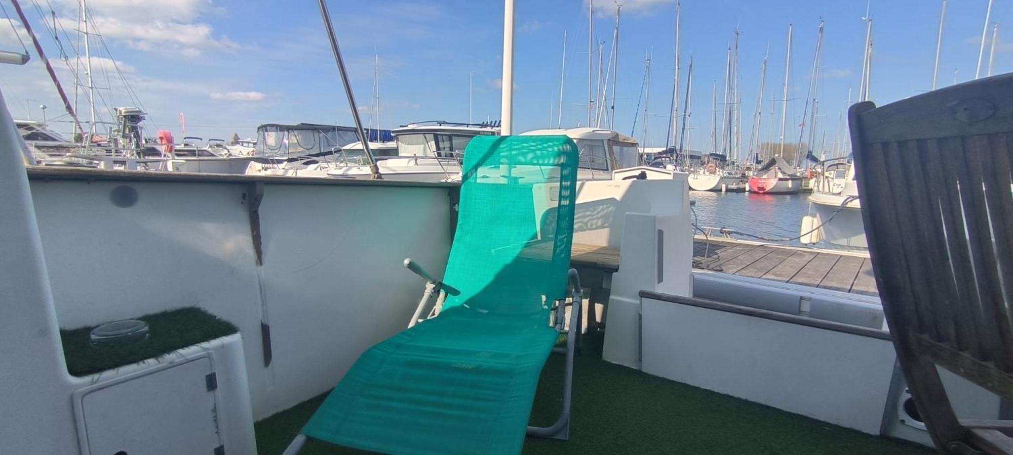 Nuit Insolite Sur L'Eau Au Port De Ouistreham Ξενοδοχείο Εξωτερικό φωτογραφία